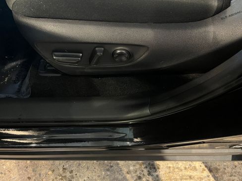 Used 2025 Toyota RAV4 XLE image 22