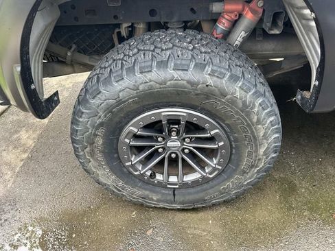 Used 2019 Ford F150 Raptor w/ Equipment Group 802A Luxury AWD/4WD image 10