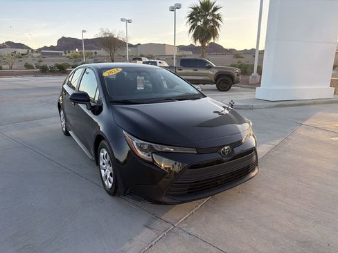 Used 2024 Toyota Corolla LE image 3