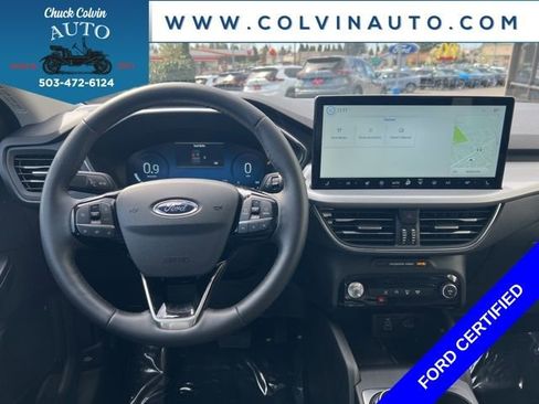 Certified 2025 Ford Escape Platinum AWD/4WD image 18
