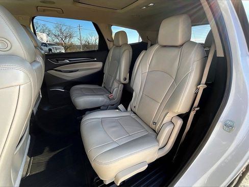 Used 2020 Buick Enclave Essence w/ Sound and Sites Package image 28