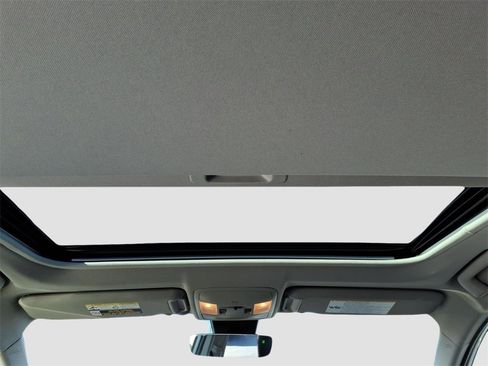 Used 2018 Toyota RAV4 Limited image 35