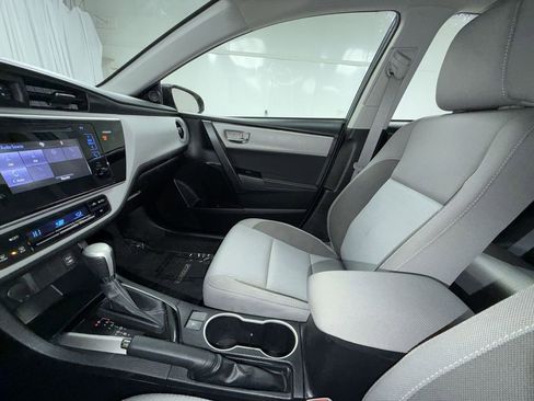 Used 2017 Toyota Corolla LE image 6