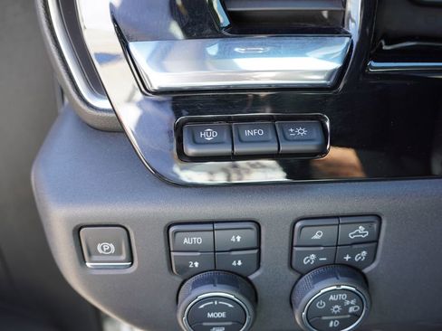 Used 2023 Chevrolet Silverado 1500 LTZ w/ LTZ Premium Package image 26