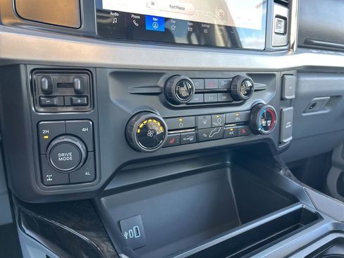 New 2026 Ford F250 XLT w/ XLT Premium Package image 31