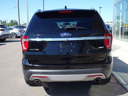 Used 2017 Ford Explorer Limited w/ Class II Trailer Tow Package AWD/4WD image 4