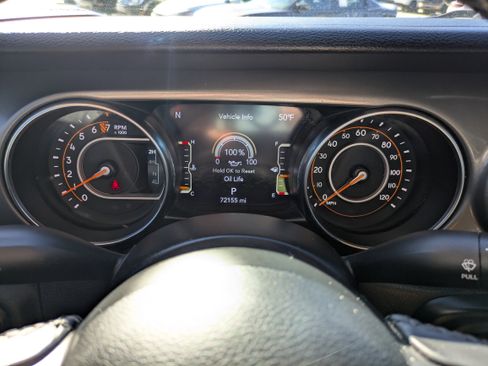 Used 2021 Jeep Gladiator Willys image 16