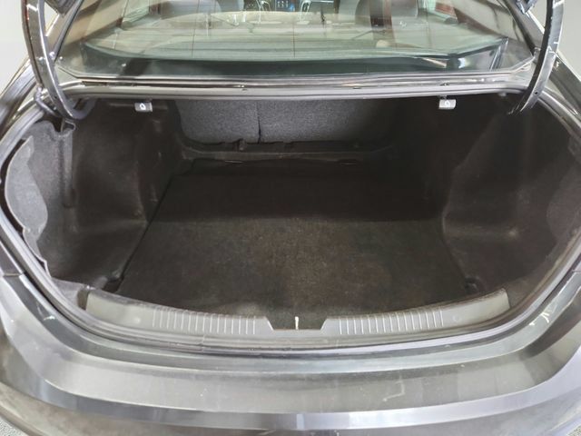 Used 2018 Chevrolet Malibu LT FWD image 26