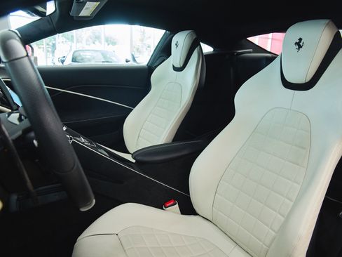 Used 2023 Ferrari Roma image 21