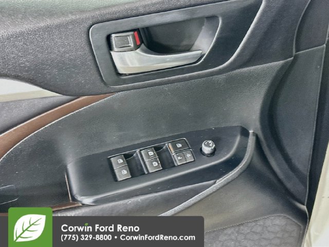 Used 2015 Toyota Highlander XLE AWD/4WD image 21