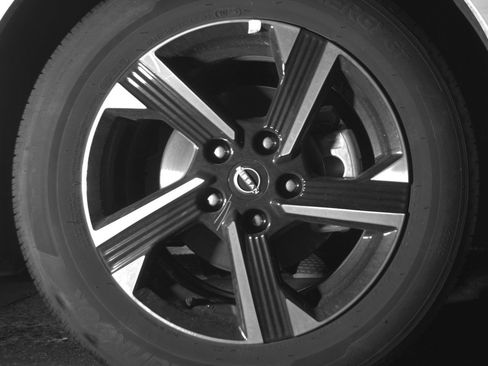 Used 2025 Nissan Sentra SV FWD image 13