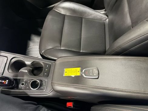 Used 2023 Cadillac XT4 Sport AWD/4WD image 21