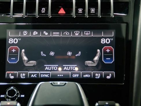 Used 2024 Lamborghini Urus S image 11