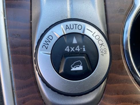 Used 2020 Nissan Pathfinder Platinum image 48