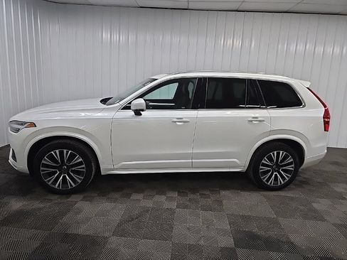 Used 2021 Volvo XC90 T5 Momentum w/ Protection Package AWD/4WD image 5