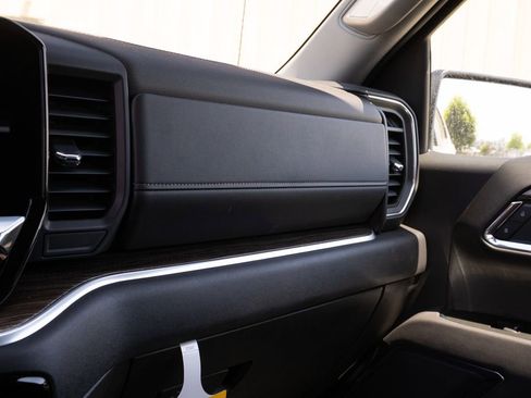 New 2025 Chevrolet Silverado 1500 LT image 29