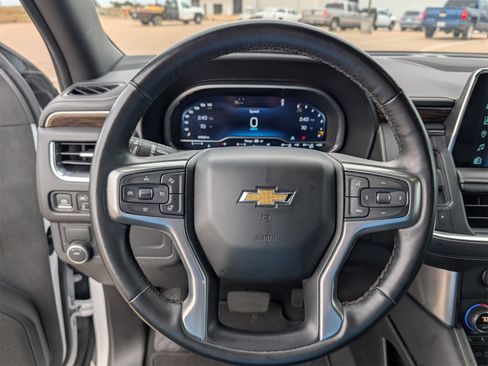 Used 2023 Chevrolet Suburban Premier image 11