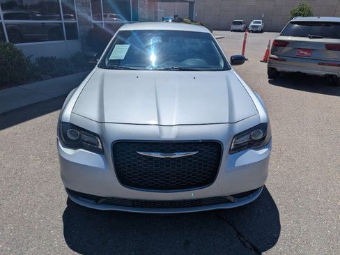 Used 2019 Chrysler 300 Touring w/ Sport Appearance Package RWD image 7