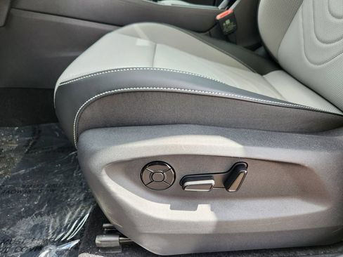 New 2026 Volkswagen Tiguan SE AWD/4WD image 14