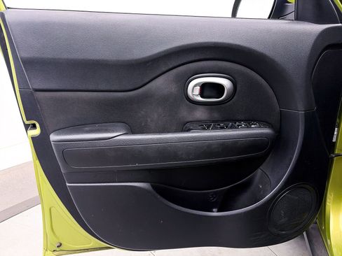 Used 2016 Kia Soul image 8