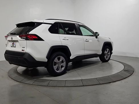 Used 2023 Toyota RAV4 XLE w/ Convenience Package FWD image 5
