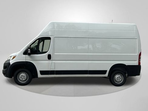 New 2024 RAM ProMaster 3500 w/ Convenience Group image 3