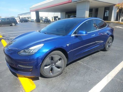 Used 2019 Tesla Model 3 Standard Range Plus RWD image 2