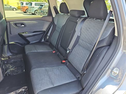 Used 2023 Nissan Rogue SV image 13