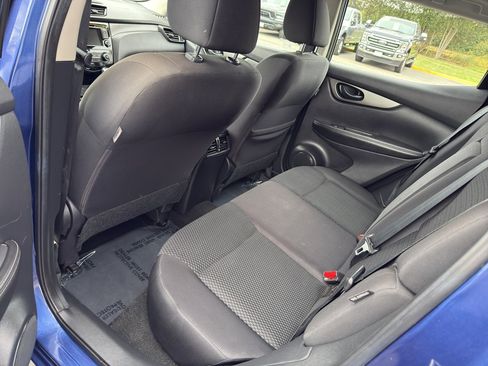 Used 2022 Nissan Rogue Sport S image 18