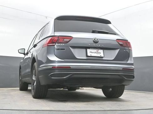 Used 2023 Volkswagen Tiguan SE AWD/4WD image 40