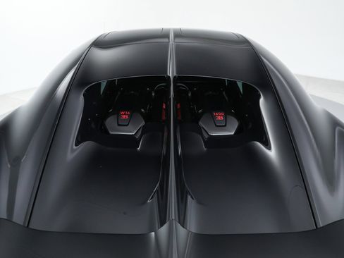 Used 2024 Bugatti Chiron Super Sport image 24