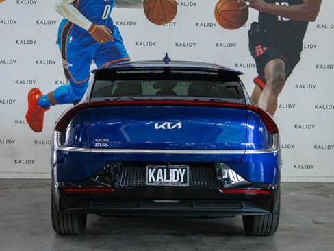 Used 2024 Kia EV6 Wind image 23