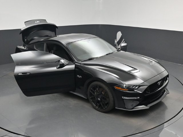 Used 2018 Ford Mustang GT RWD image 19