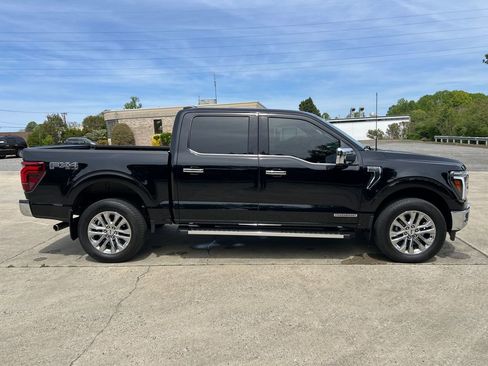 Used 2024 Ford F150 Lariat w/ FX4 Off-Road Package image 7