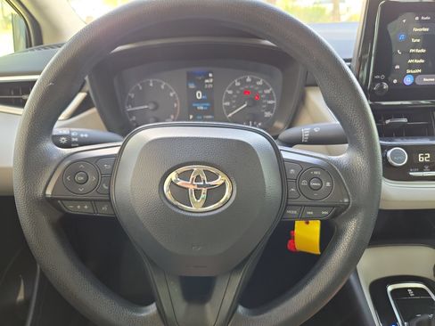 Used 2024 Toyota Corolla LE FWD image 19