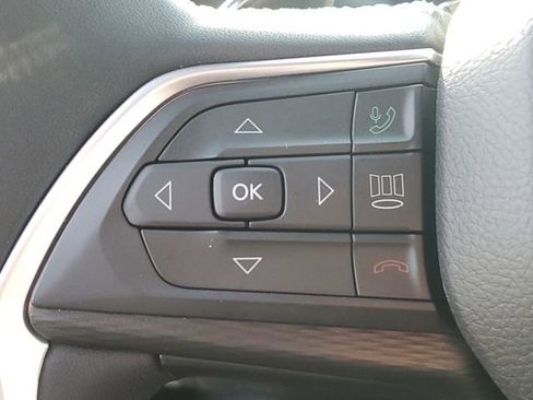 Used 2023 Jeep Grand Cherokee Altitude image 19