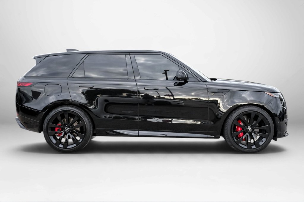 Used 2024 Land Rover Range Rover Sport Dynamic SE AWD/4WD image 5