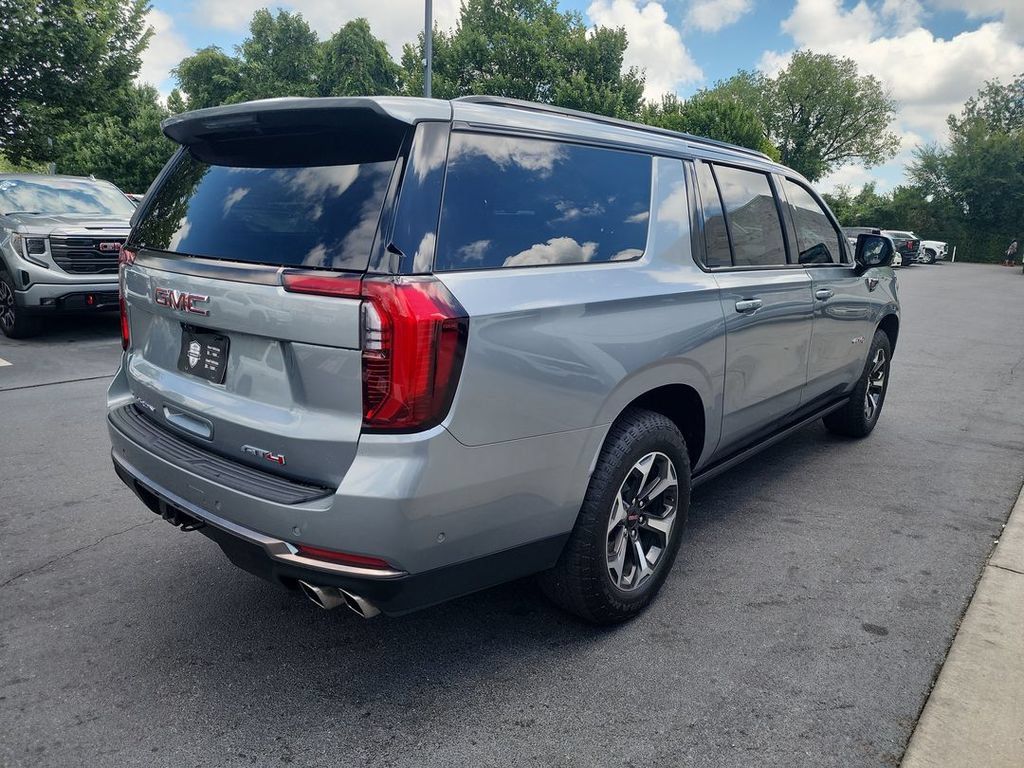 Certified 2025 GMC Yukon XL AT4 Ultimate AWD/4WD image 8