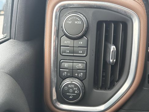 Used 2021 Chevrolet Silverado 2500 High Country w/ Technology Package image 29