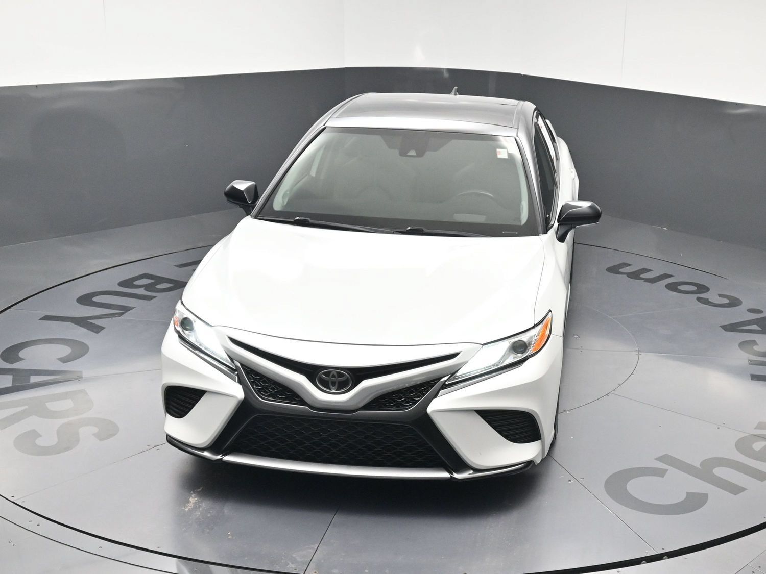 Used 2020 Toyota Camry XSE FWD image 32