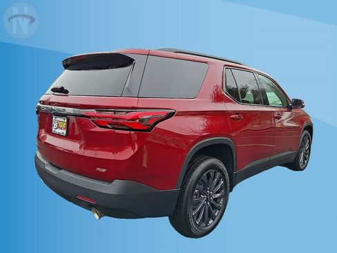 Used 2023 Chevrolet Traverse RS AWD/4WD image 12