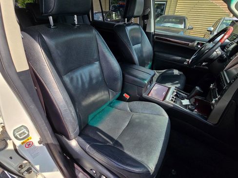 Used 2015 Lexus GX 460 w/ Premium Package image 37