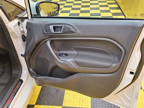 Used 2016 Ford Fiesta ST image 13