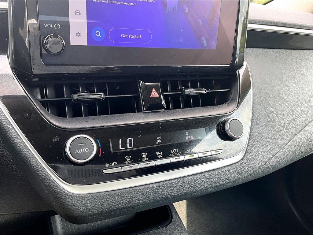 Used 2025 Toyota Corolla LE FWD image 26