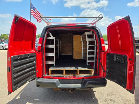 Used 2018 GMC Savana 3500 w/ Driver Convenience Package RWD image 7