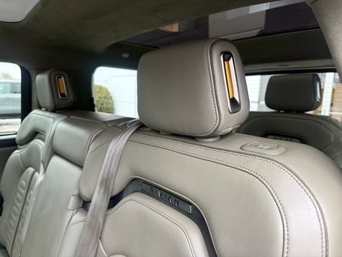 Used 2023 Rivian R1S Adventure image 20