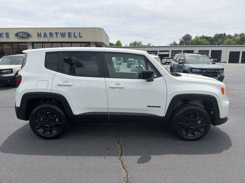 Used 2023 Jeep Renegade Latitude AWD/4WD image 24