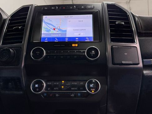 Used 2021 Ford Expedition Max Platinum image 12