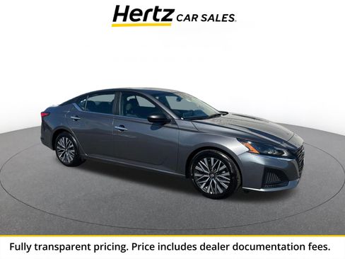 Used 2025 Nissan Altima 2.5 SV FWD image 1