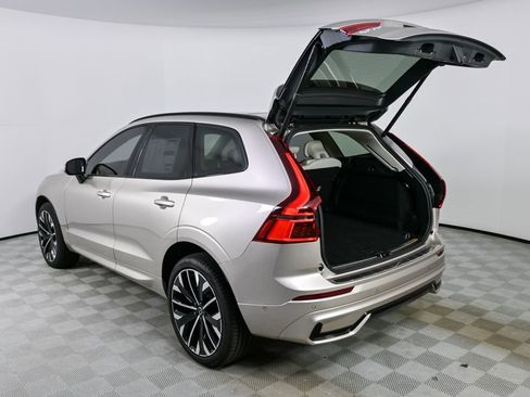 New 2026 Volvo XC60 B5 Ultra w/ Protection Package Premier image 32
